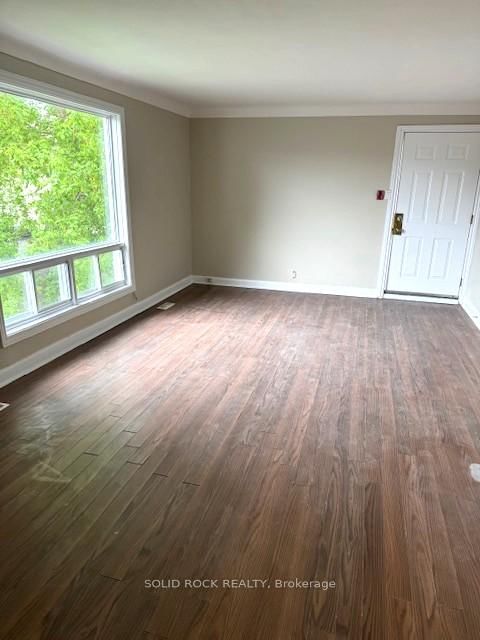 5 - 1254 Dorchester Ave E, Ottawa, K1Z 8E6 | Image 2