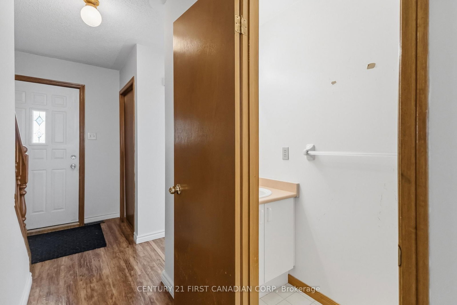 Townhouse for sale at 7-1920 MARCONI Boulevard, London East, Ontario, N5V 4X8 - East I - MLS: X12988022