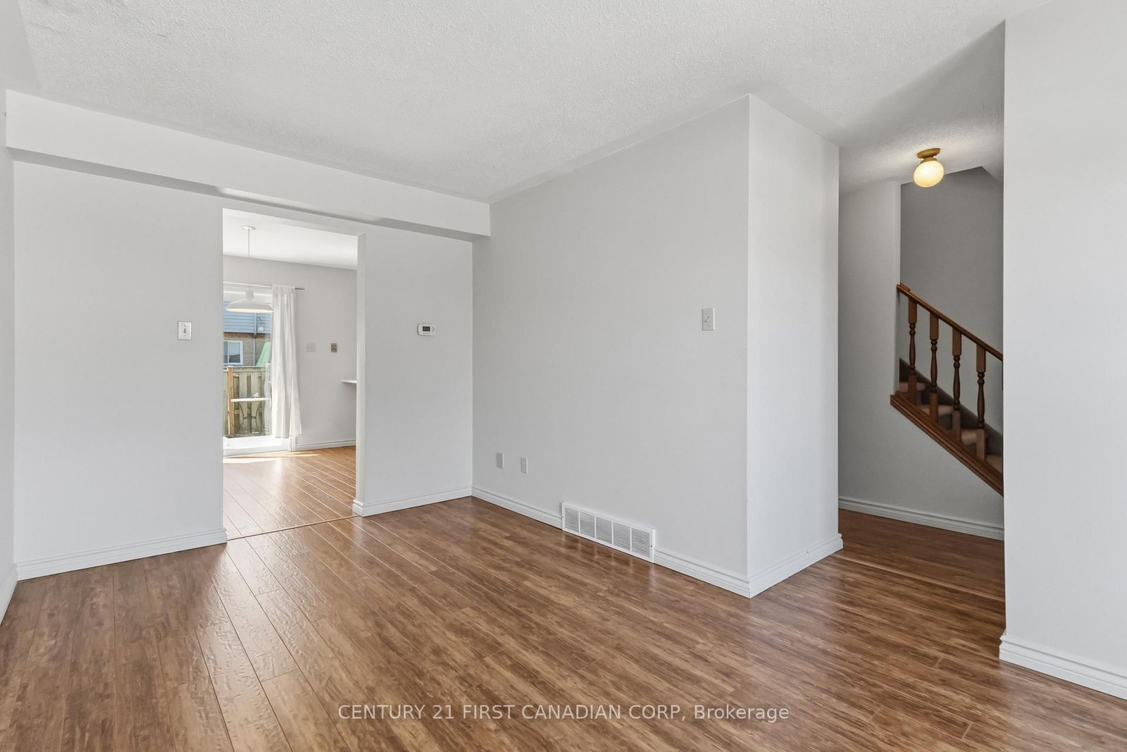 Townhouse for sale at 7-1920 MARCONI Boulevard, London East, Ontario, N5V 4X8 - East I - MLS: X12988022