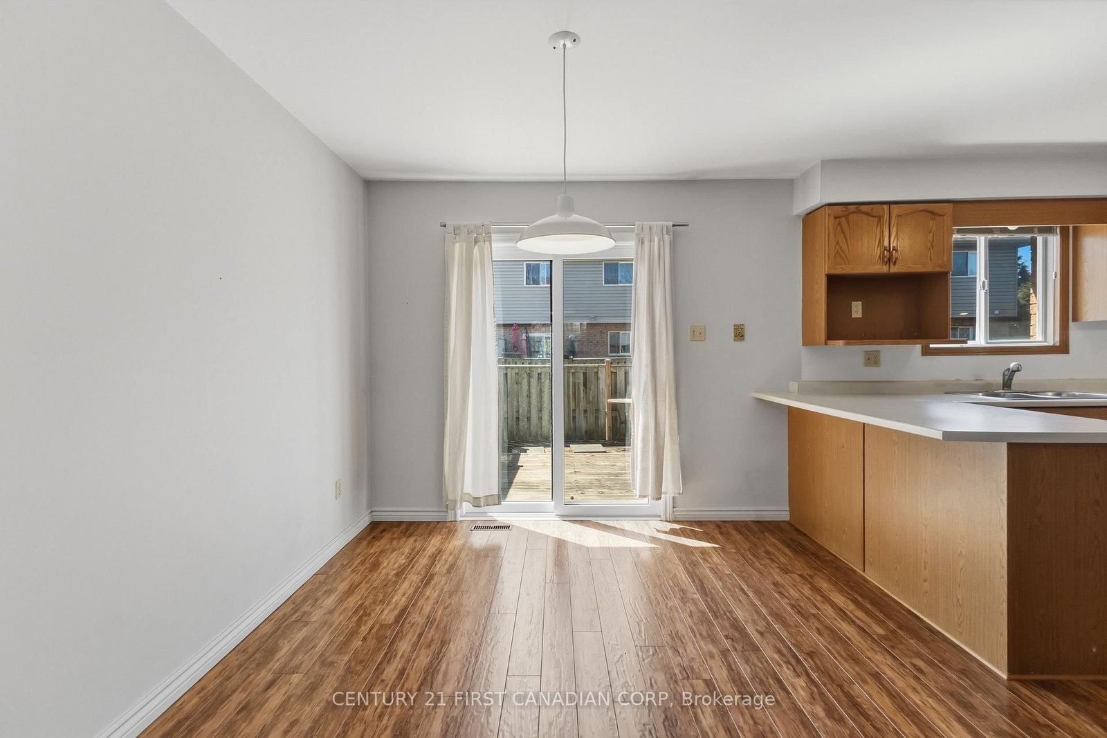 Townhouse for sale at 7-1920 MARCONI Boulevard, London East, Ontario, N5V 4X8 - East I - MLS: X12988022