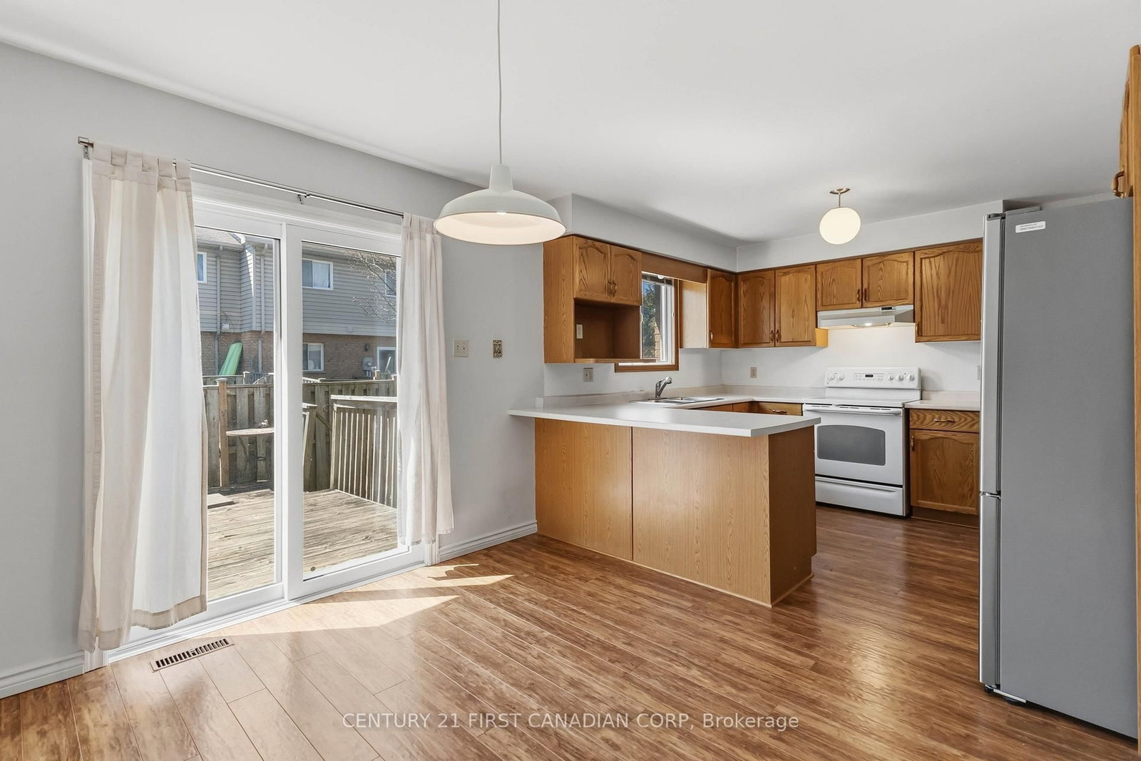 Townhouse for sale at 7-1920 MARCONI Boulevard, London East, Ontario, N5V 4X8 - East I - MLS: X12988022