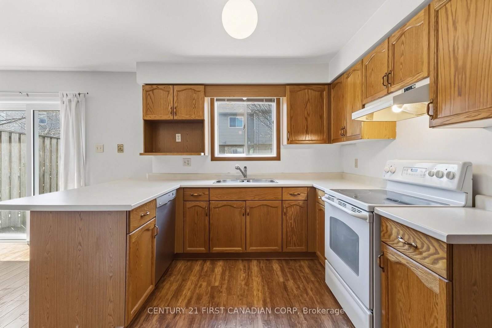 Townhouse for sale at 7-1920 MARCONI Boulevard, London East, Ontario, N5V 4X8 - East I - MLS: X12988022