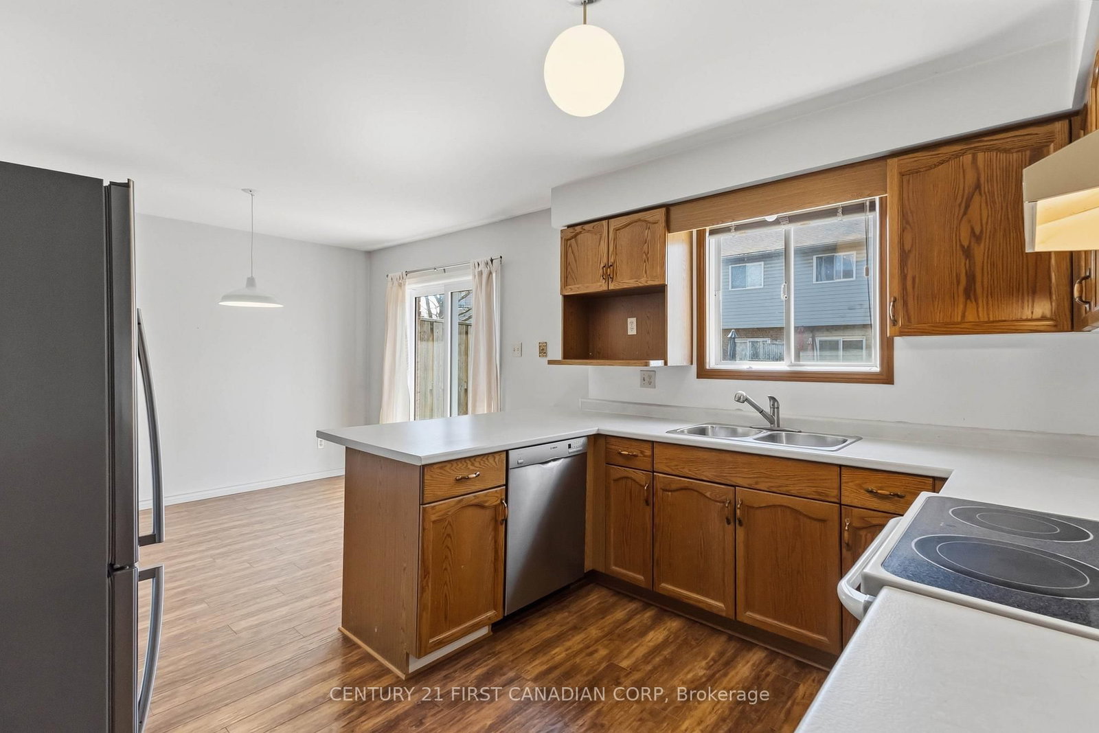 Townhouse for sale at 7-1920 MARCONI Boulevard, London East, Ontario, N5V 4X8 - East I - MLS: X12988022