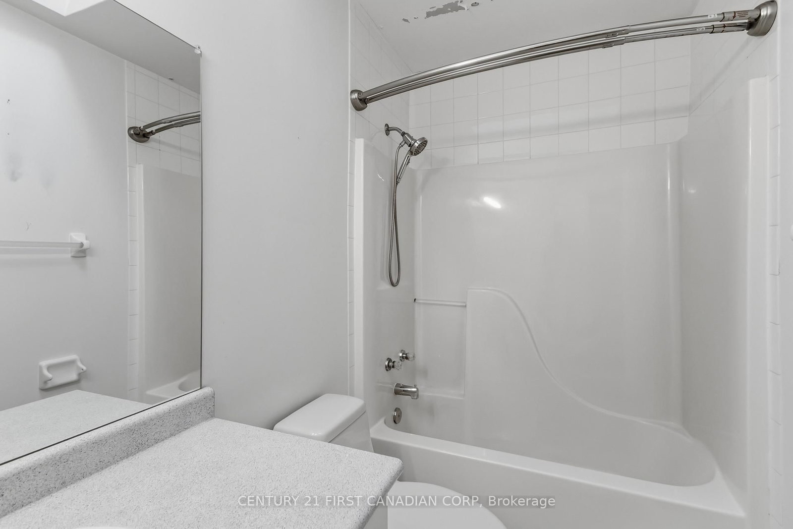 Townhouse for sale at 7-1920 MARCONI Boulevard, London East, Ontario, N5V 4X8 - East I - MLS: X12988022