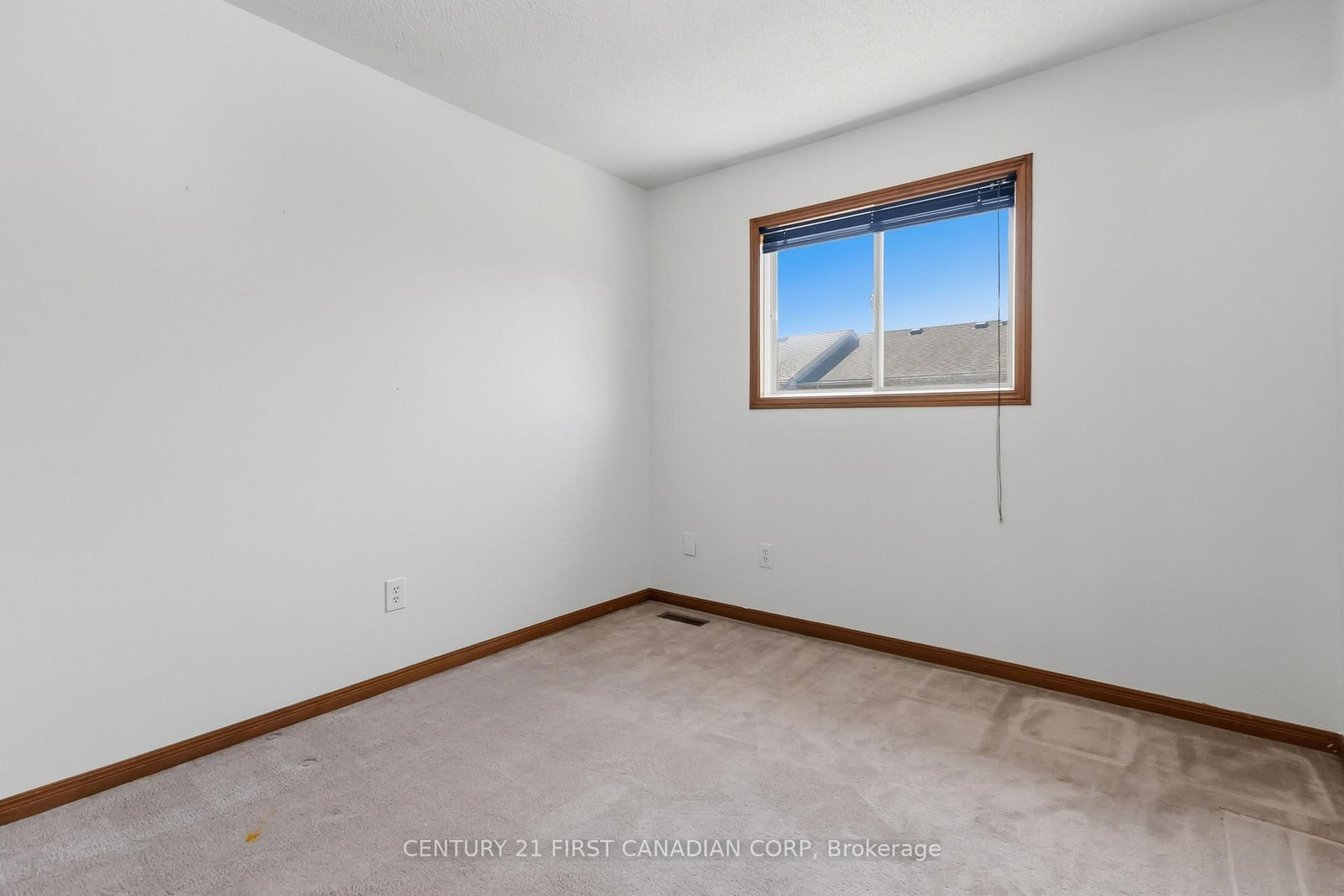 Townhouse for sale at 7-1920 MARCONI Boulevard, London East, Ontario, N5V 4X8 - East I - MLS: X12988022