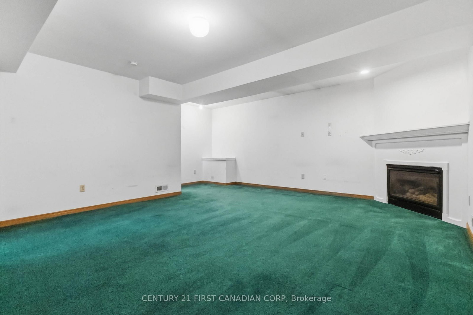 Townhouse for sale at 7-1920 MARCONI Boulevard, London East, Ontario, N5V 4X8 - East I - MLS: X12988022