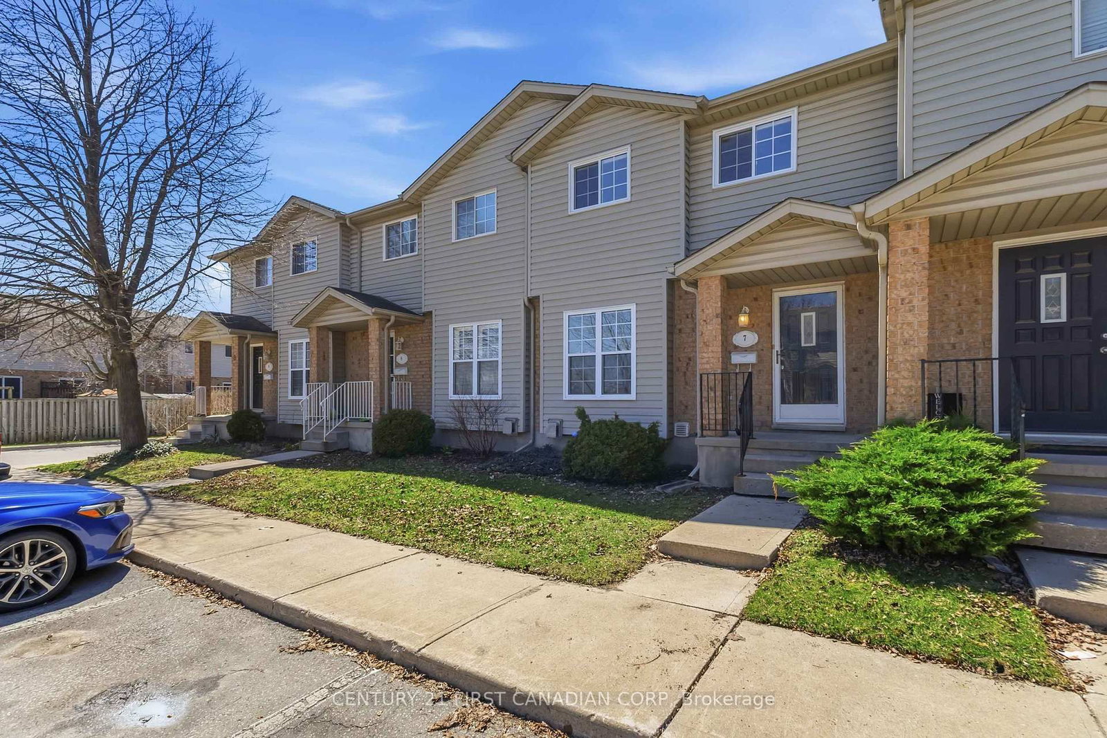 Townhouse for sale at 7-1920 MARCONI Boulevard, London East, Ontario, N5V 4X8 - East I - MLS: X12988022