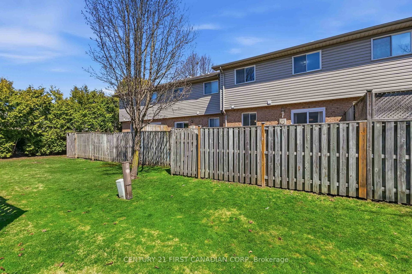 Townhouse for sale at 7-1920 MARCONI Boulevard, London East, Ontario, N5V 4X8 - East I - MLS: X12988022