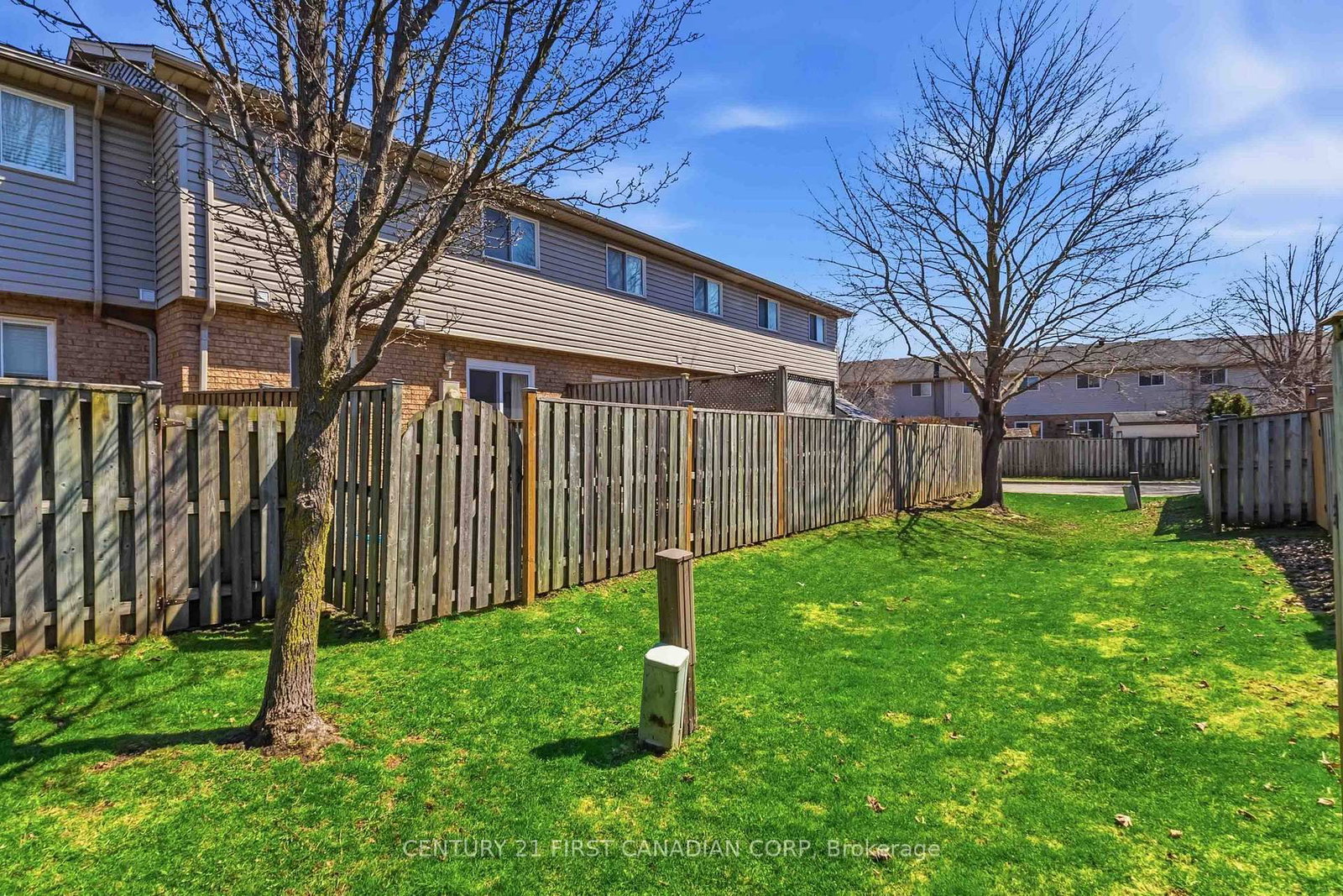 Townhouse for sale at 7-1920 MARCONI Boulevard, London East, Ontario, N5V 4X8 - East I - MLS: X12988022