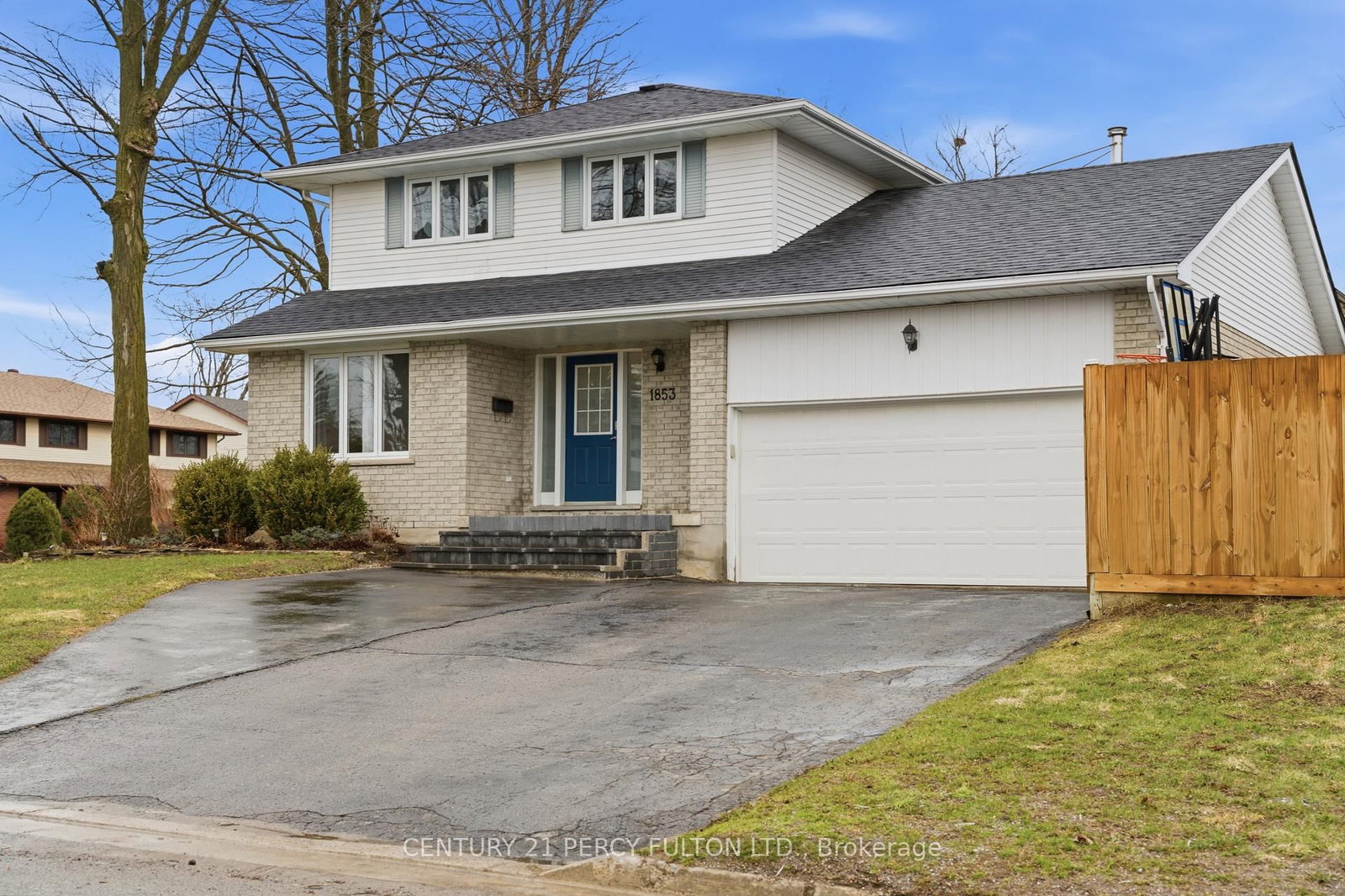 Detached House for sale at 1853 Mapleridge Drive, Peterborough, Ontario, K9K 1R1 - Monaghan Ward 2 - MLS: X12988072