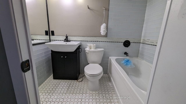 907 - 215 Glenridge Avenue