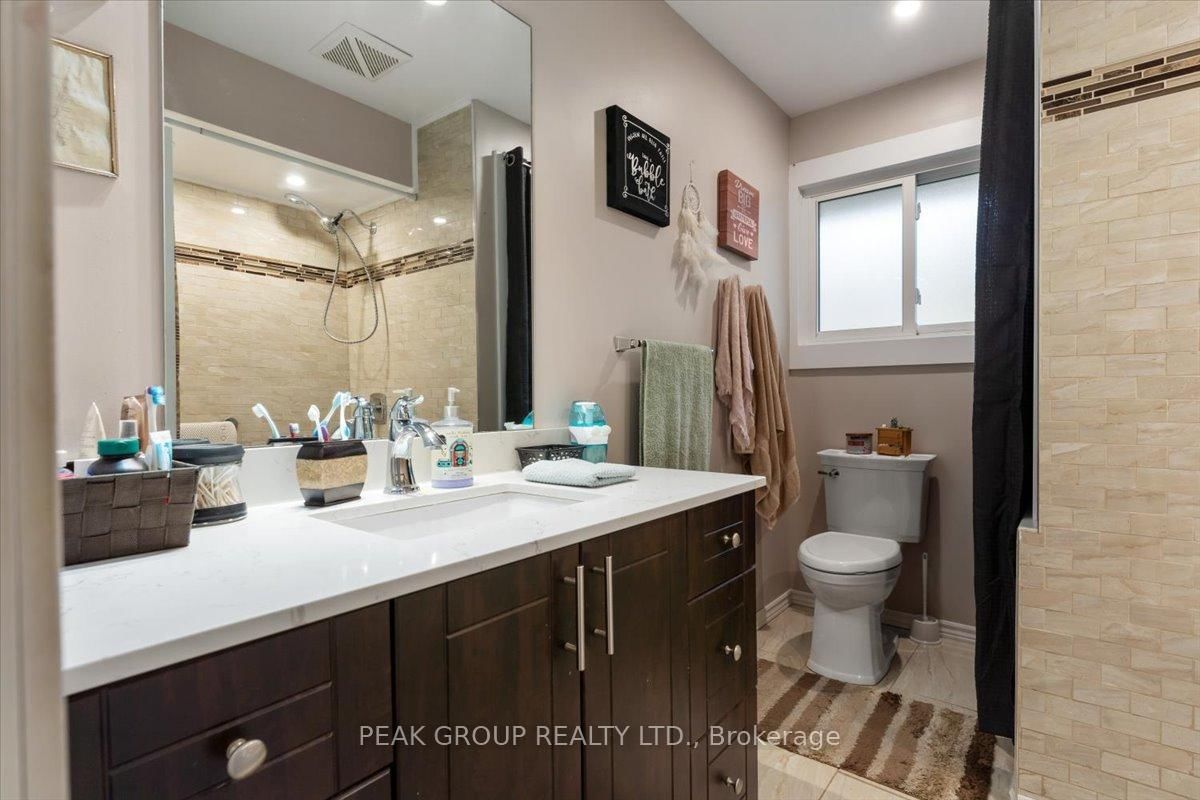 Detached House for sale at 18 Karen Crescent, Welland, Ontario, L3C 2Y6 - Prince Charles - MLS: X12988178