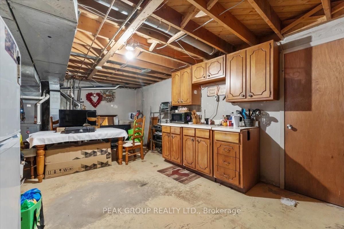 Detached House for sale at 18 Karen Crescent, Welland, Ontario, L3C 2Y6 - Prince Charles - MLS: X12988178