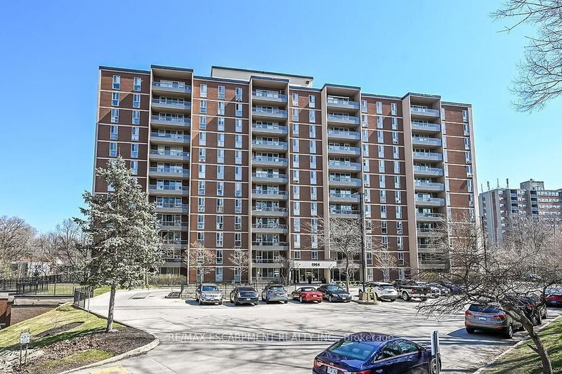 1105 - 1964 Main St W, Hamilton, L8S 1J5 | Image 2