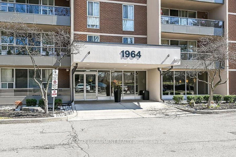 1105 - 1964 Main St W, Hamilton, L8S 1J5 | Image 3
