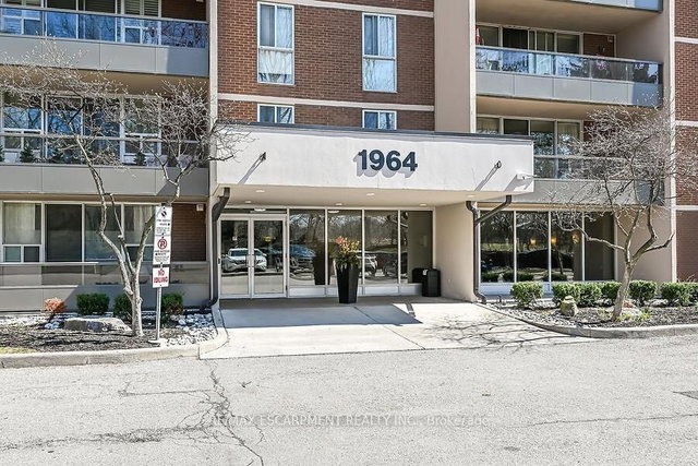 1105 - 1964 Main Street W