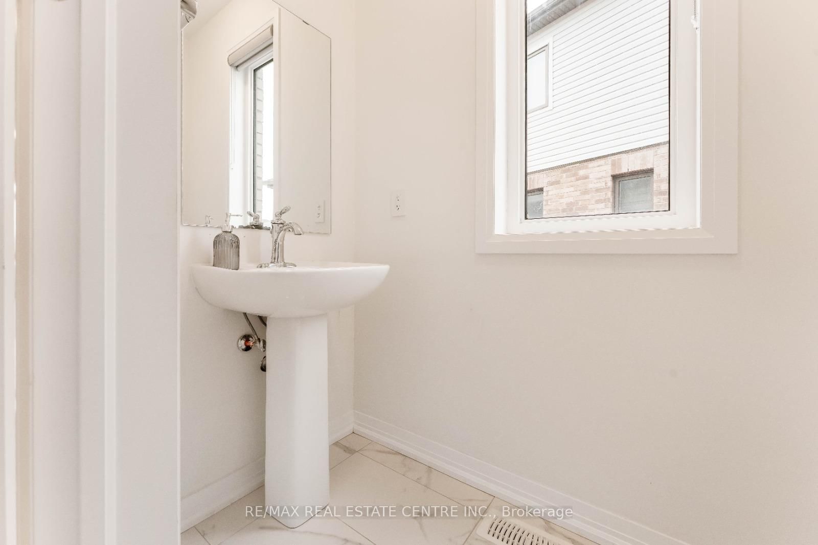 312 Bismark Drive - Photo 16