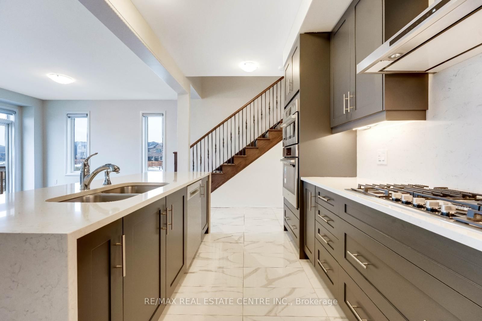 312 Bismark Drive - Photo 8