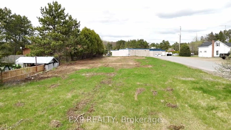 8 Walker St, Barry's Bay, K0J 1B0 | Image 2