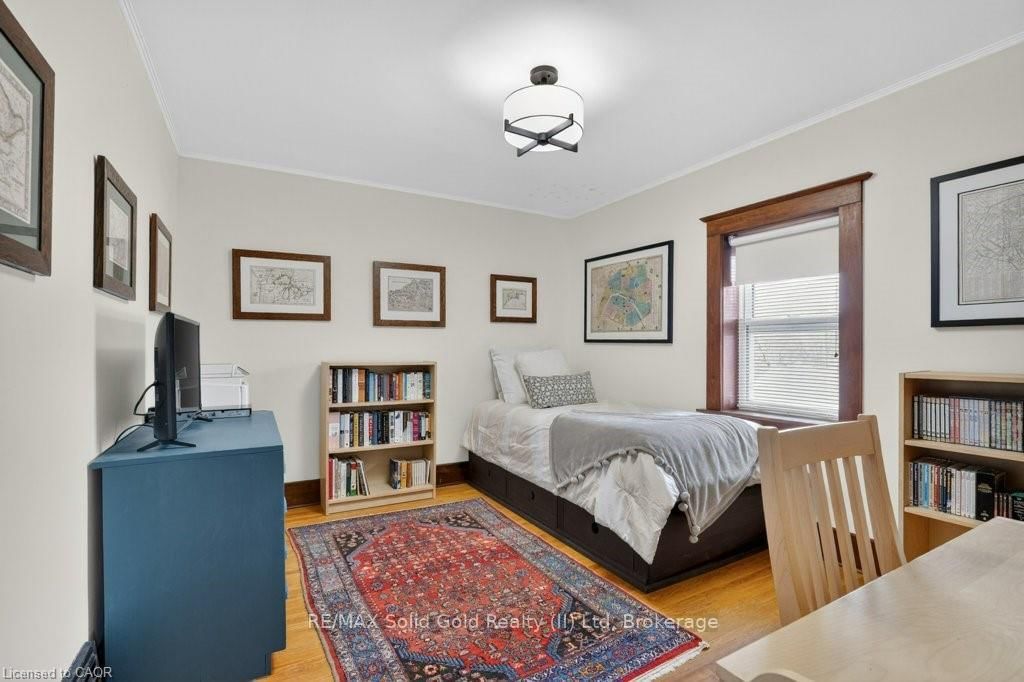 859 Queen's Boulevard - Photo 19