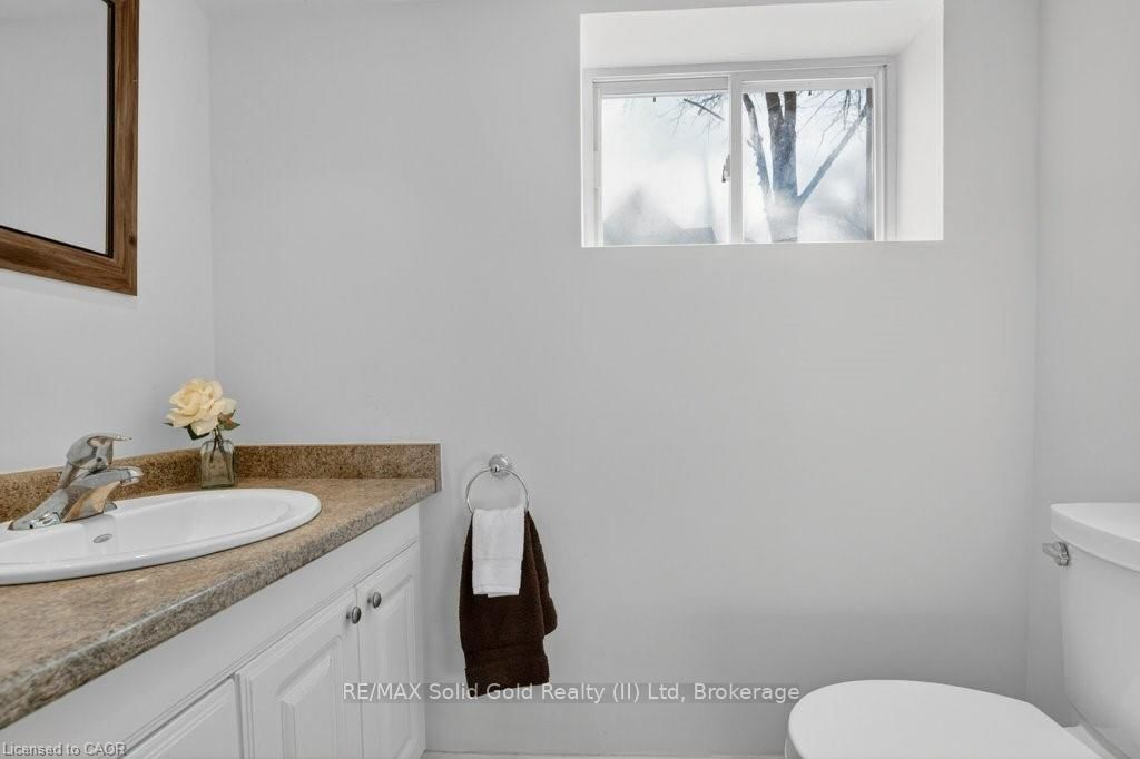 859 Queen's Boulevard - Photo 23