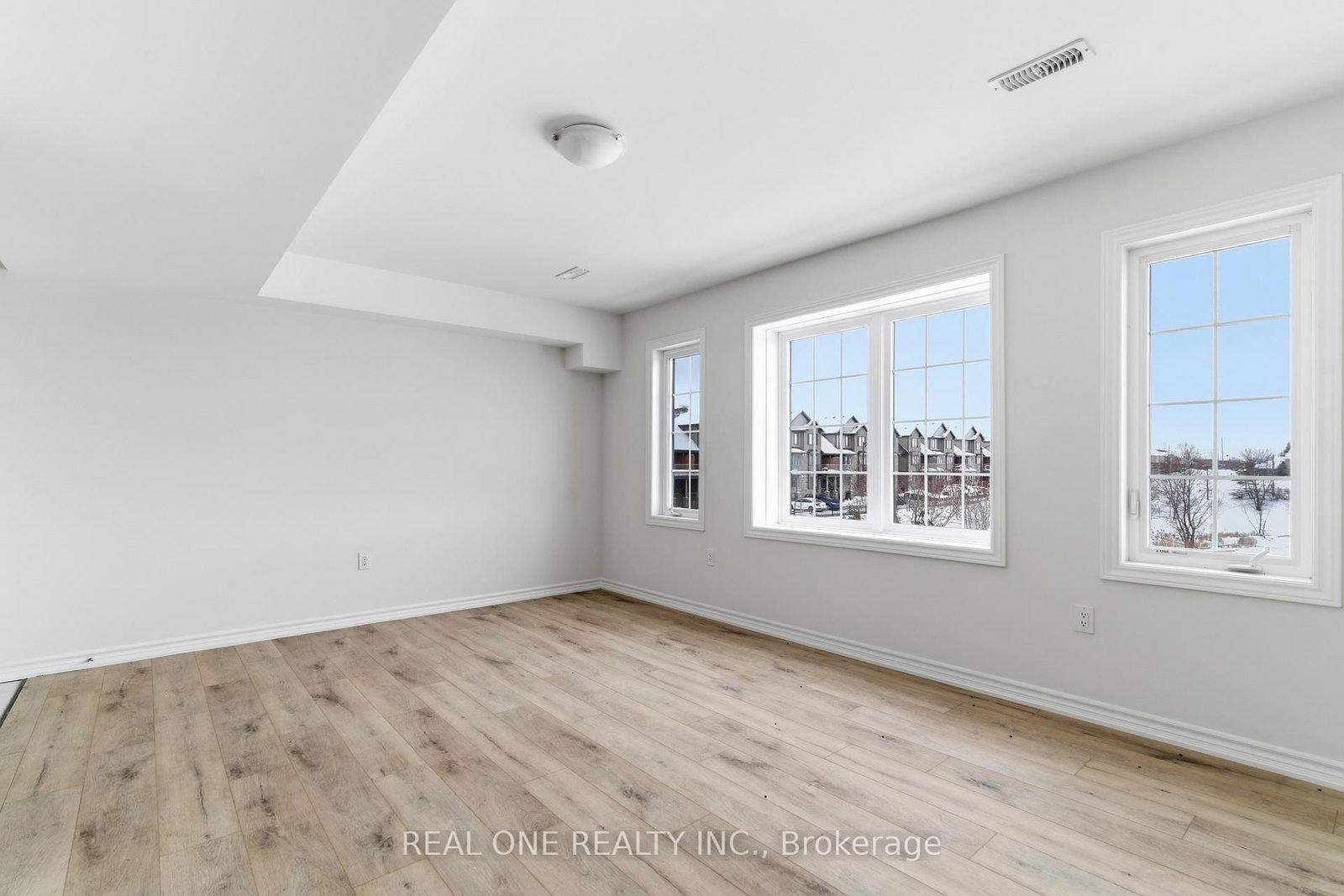 85 Mullin Drive, Unit 33A - Photo 4