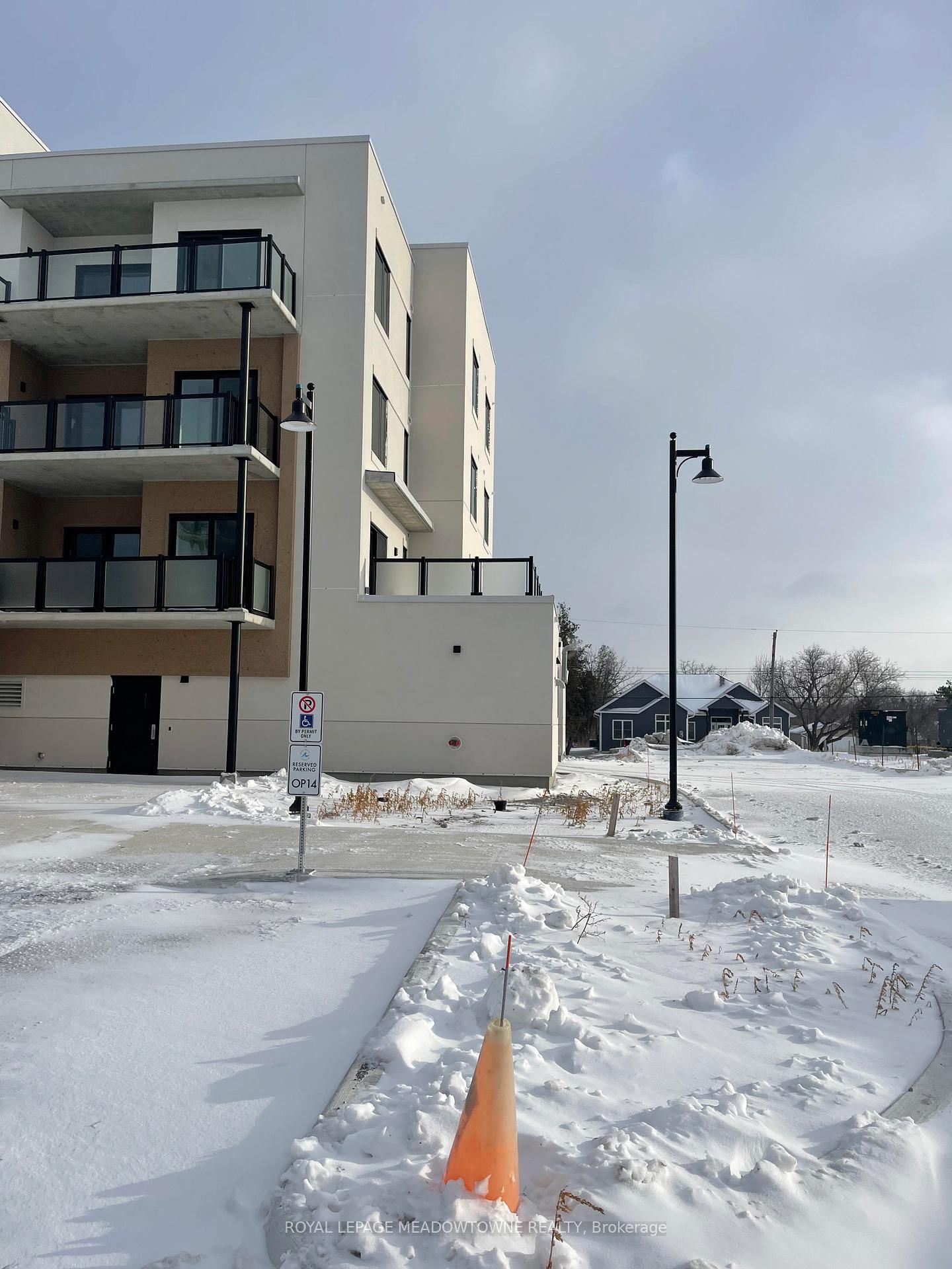 19B West Street N, Unit 407 - Photo 3