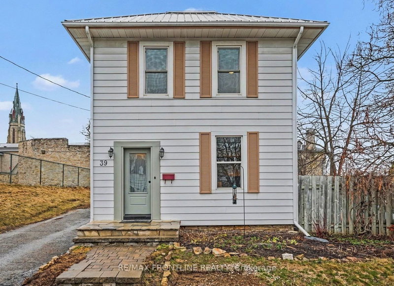 home for sale on 39 Craig Street