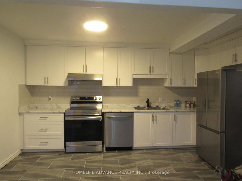 14 Graham Ave S, Hamilton, L8K 2L8 | Image 3