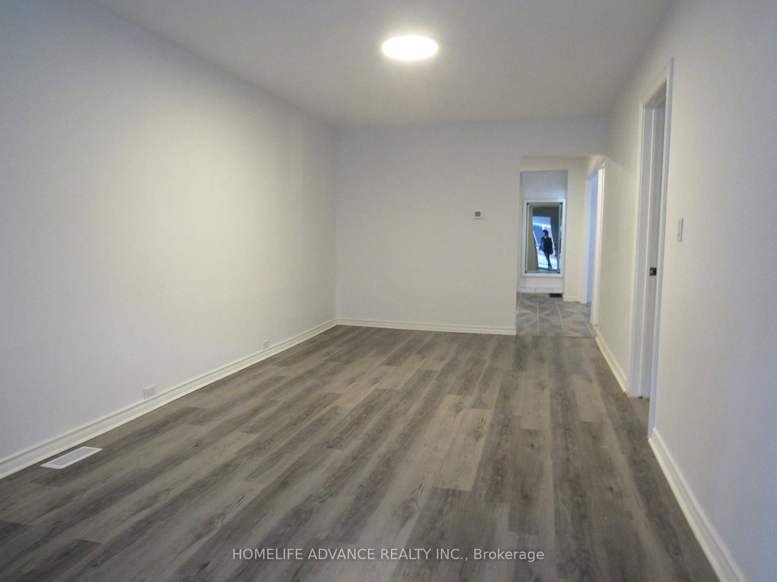 Detached House for lease at 14 Graham Avenue, Hamilton, Ontario, L8K 2L8 - Delta - MLS: X12988508