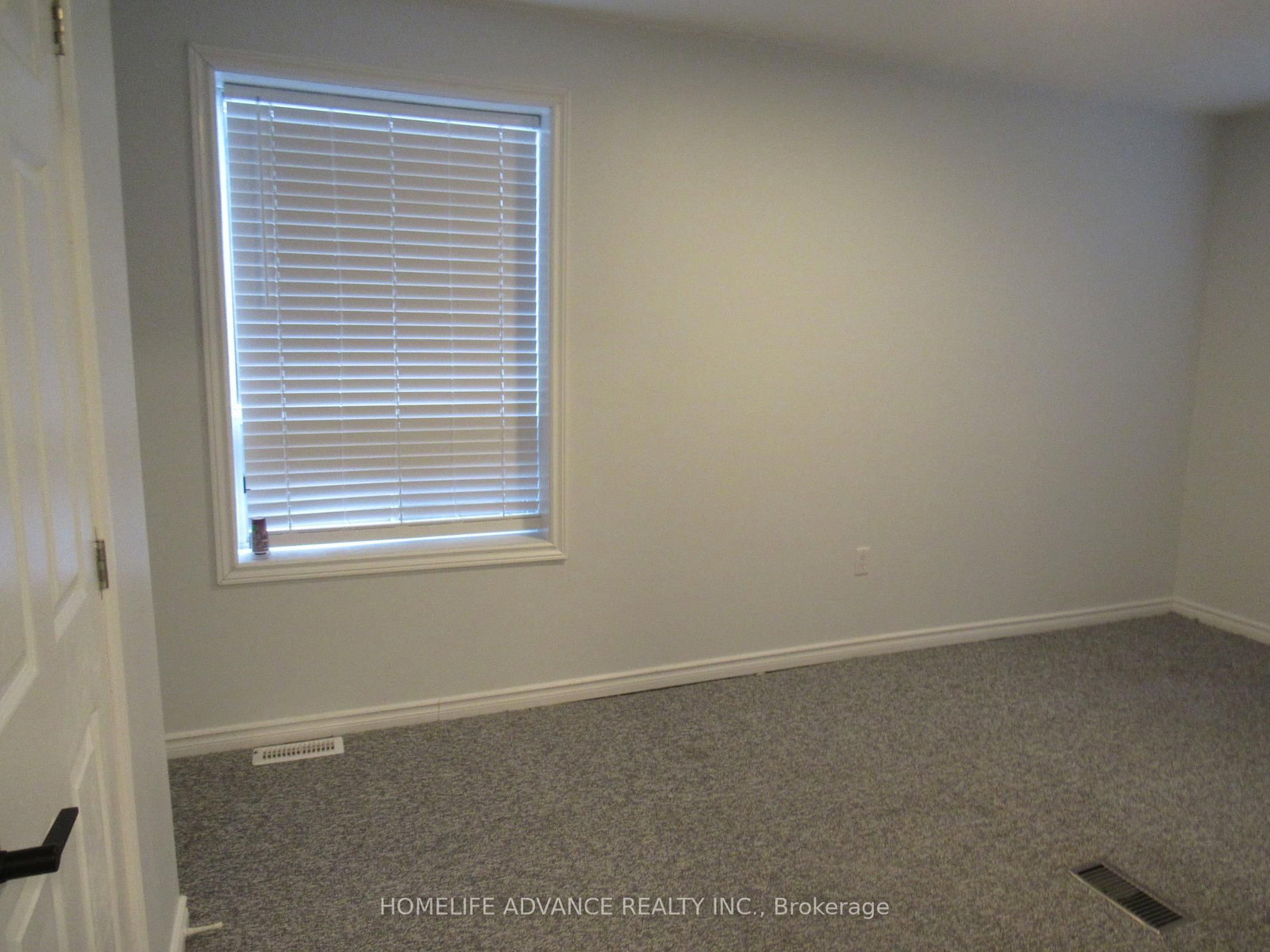 Detached House for lease at 14 Graham Avenue, Hamilton, Ontario, L8K 2L8 - Delta - MLS: X12988508