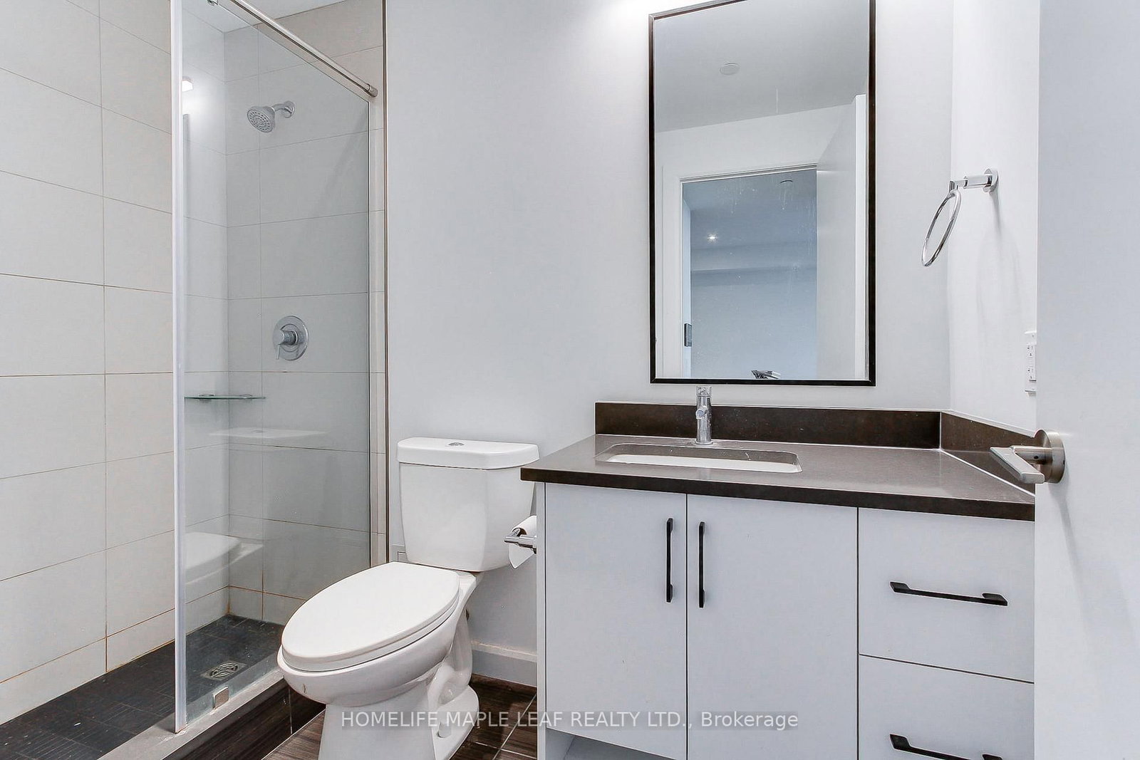 741 King Street W, Unit 103 - Photo 27