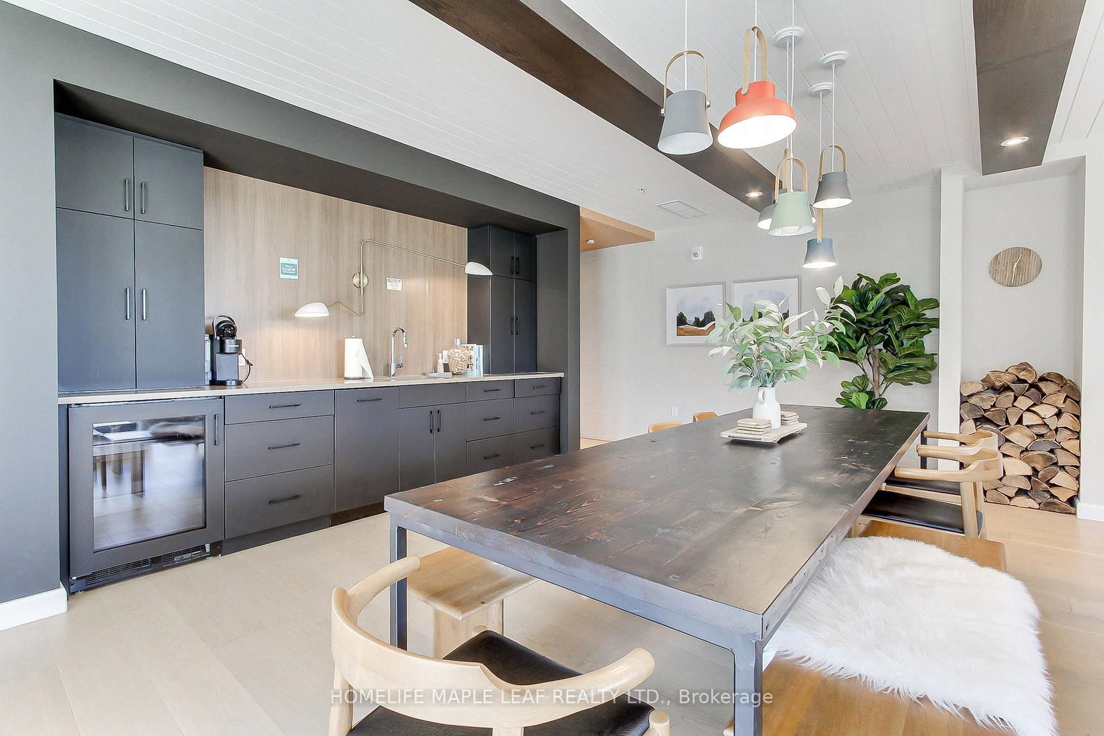 741 King Street W, Unit 103 - Photo 38