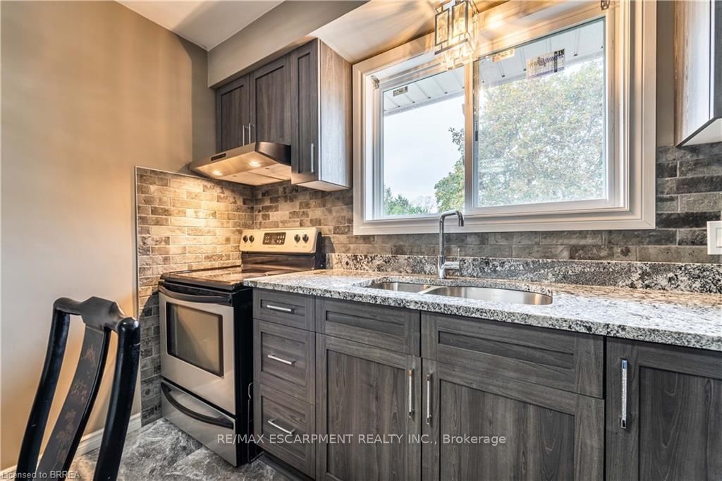 29 Pontiac Street, Unit #Upper - Photo 14