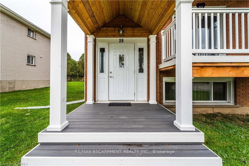 #Upper - 29 Pontiac St, Brantford, N3S 2A6 | Image 2