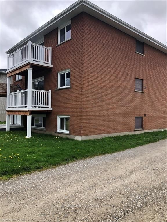 29 Pontiac Street, Unit #Upper - Photo 3