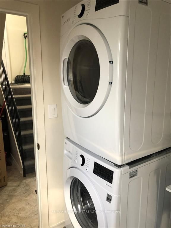 29 Pontiac Street, Unit #Upper - Photo 32