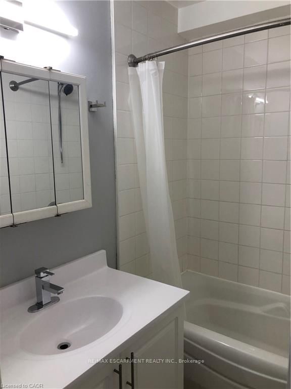 29 Pontiac Street, Unit #Lower - Photo 9