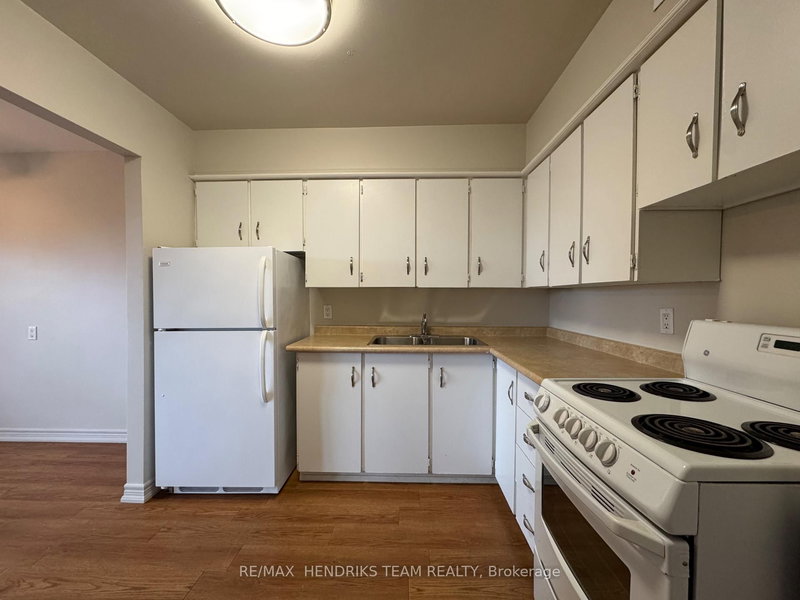 307 - 156 Fitch St, Welland, L3C 4V6 | Image 2