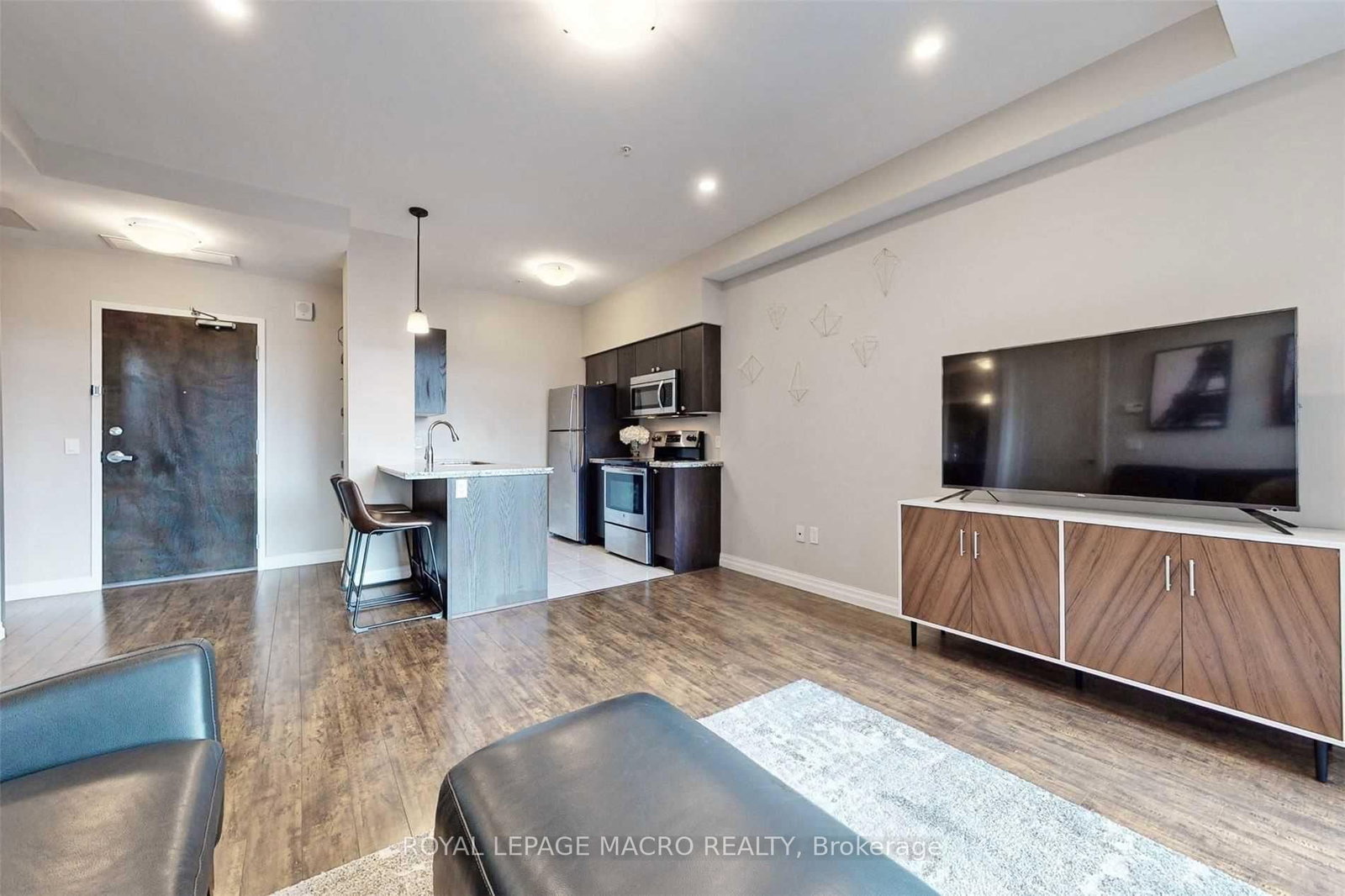 112 King Street E, Unit 1112 - Photo 11