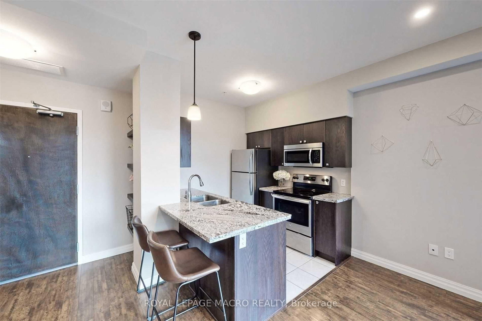 112 King Street E, Unit 1112 - Photo 12