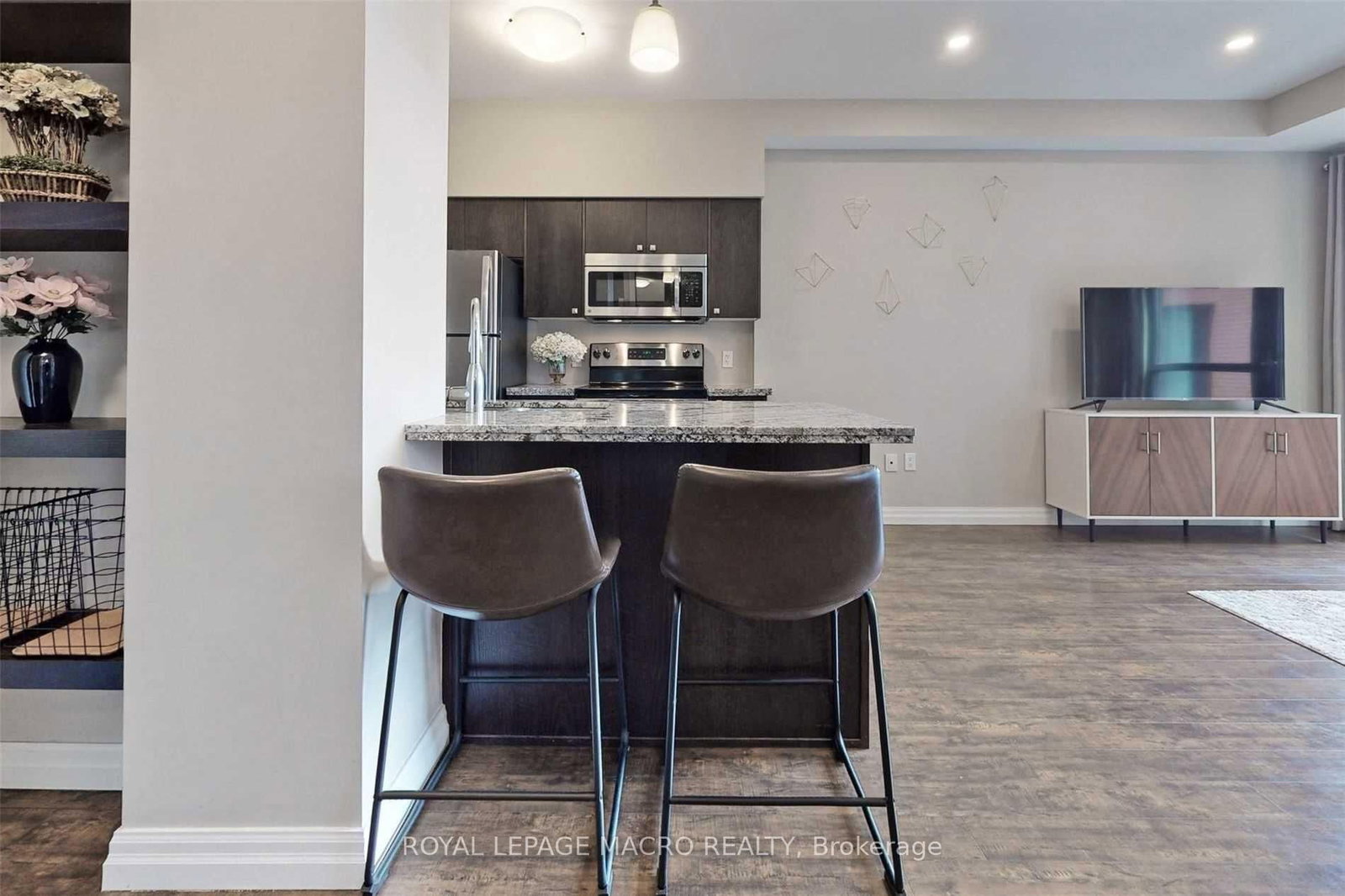 112 King Street E, Unit 1112 - Photo 13