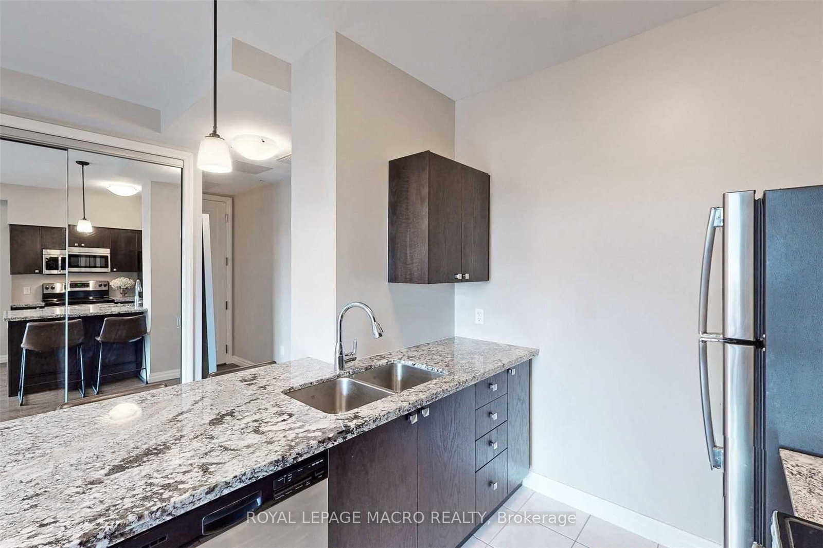 112 King Street E, Unit 1112 - Photo 16