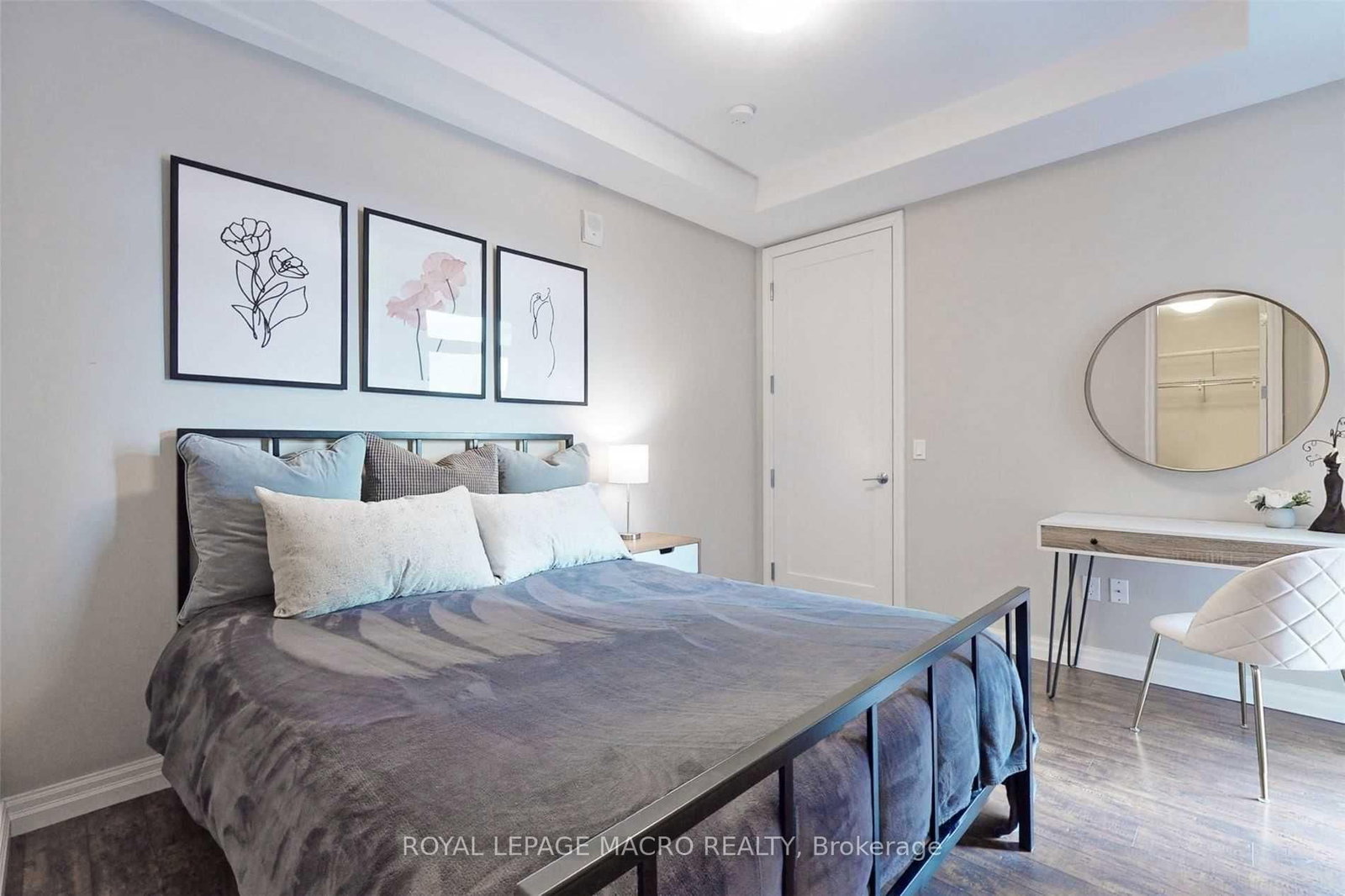 112 King Street E, Unit 1112 - Photo 18