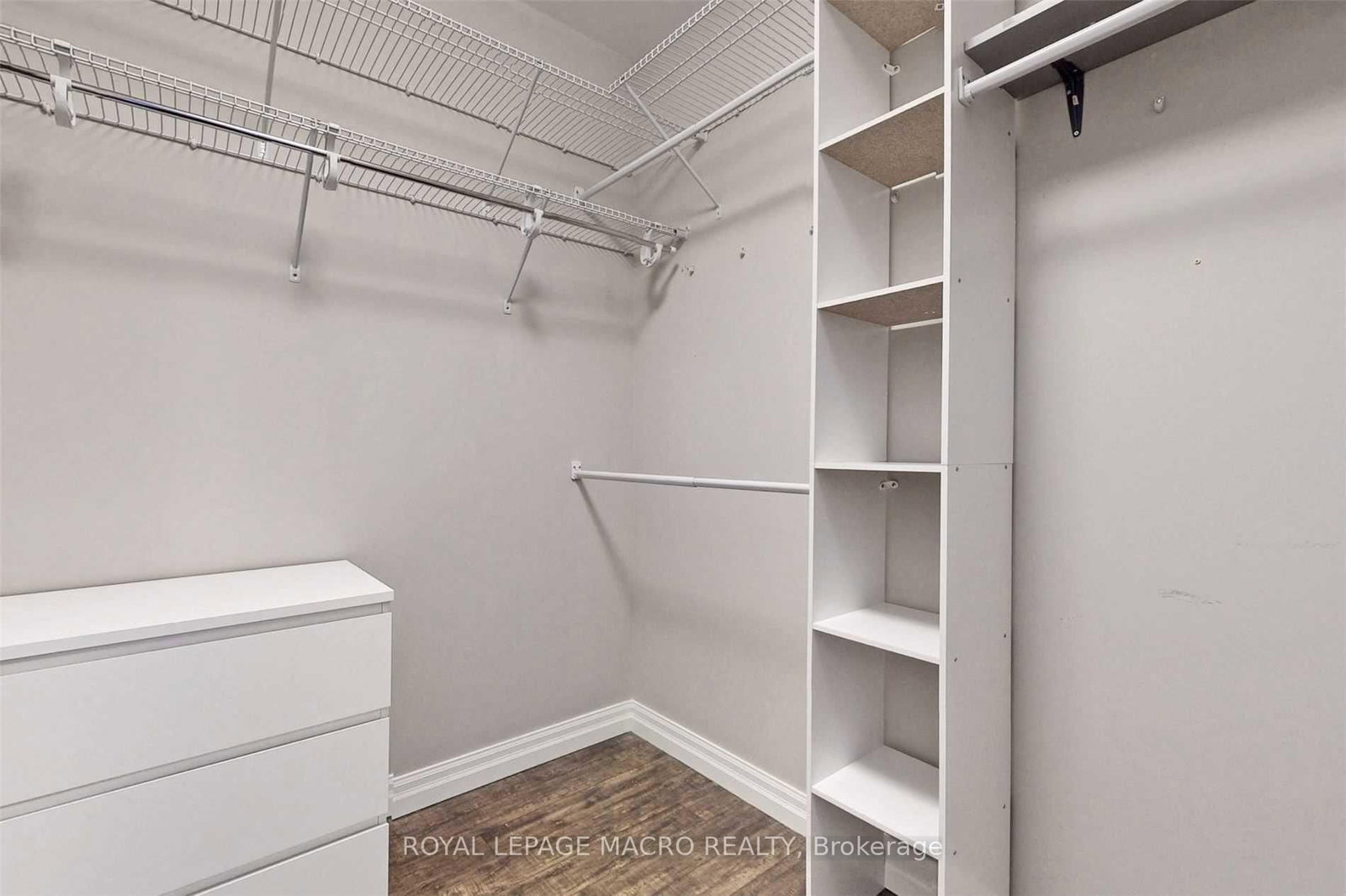 112 King Street E, Unit 1112 - Photo 19