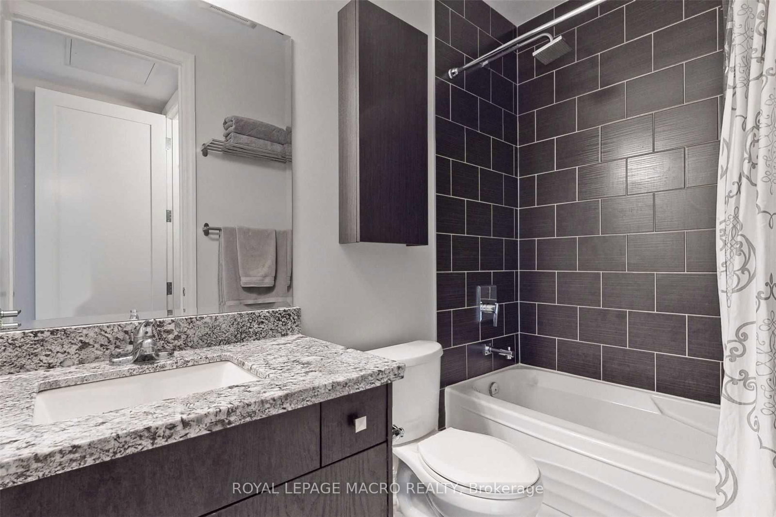 112 King Street E, Unit 1112 - Photo 20