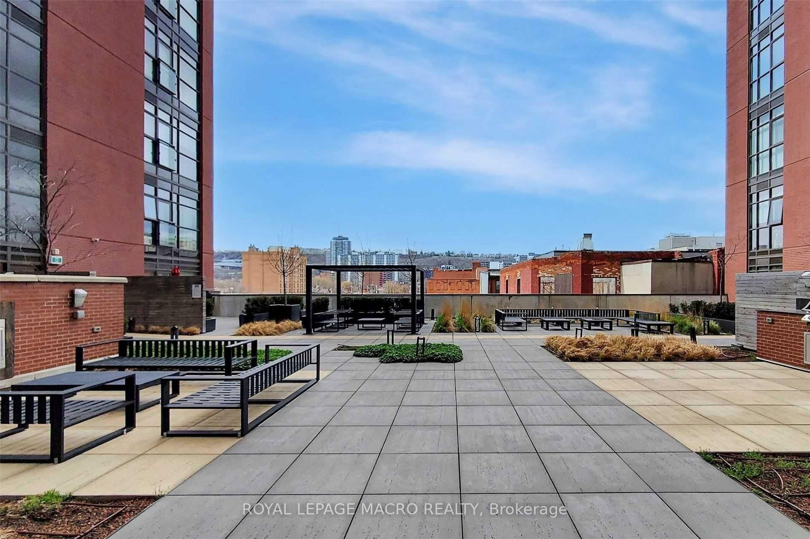 112 King Street E, Unit 1112 - Photo 23