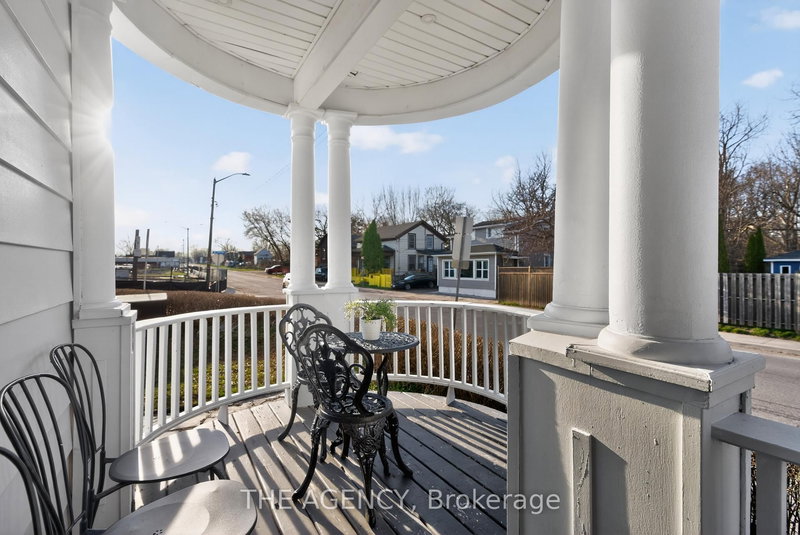 4456 Park St, Niagara Falls, L2E 2P6 | Image 2