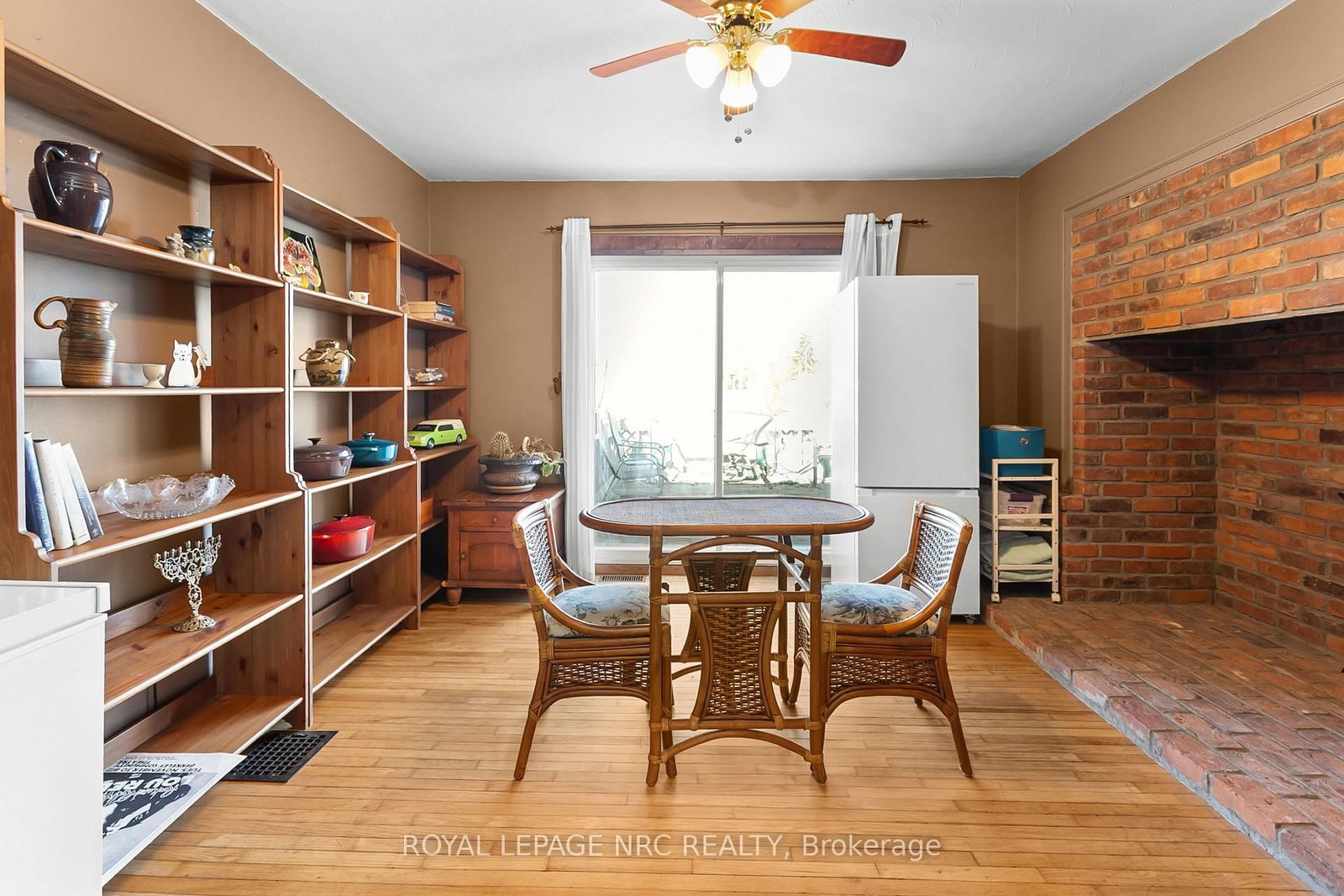 Detached House for sale at 197 Elmwood Avenue, Fort Erie, Ontario, L0S 1B0 - Crystal Beach - MLS: X12988954