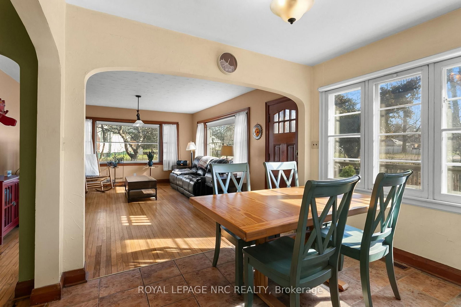 Detached House for sale at 197 Elmwood Avenue, Fort Erie, Ontario, L0S 1B0 - Crystal Beach - MLS: X12988954